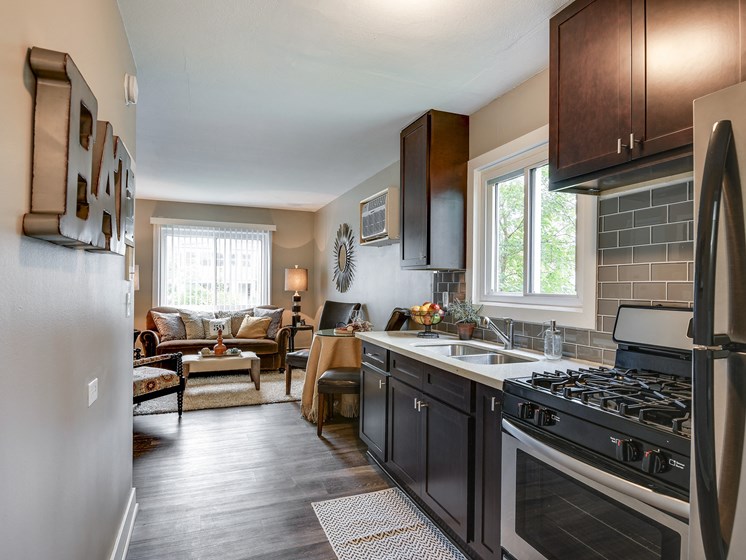 Whittier Flats - 3019 Pleasant Ave